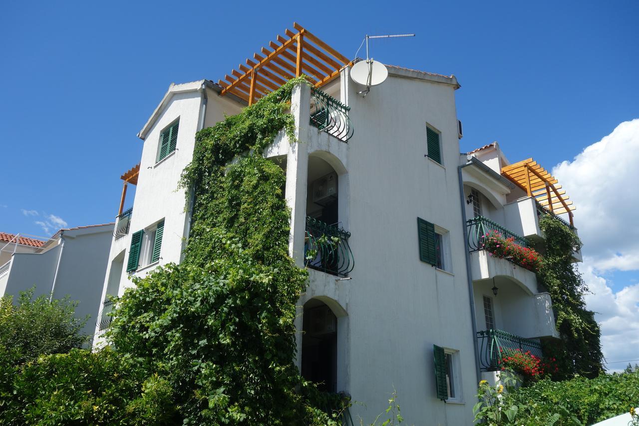 Apartments Nada Vodice Bagian luar foto